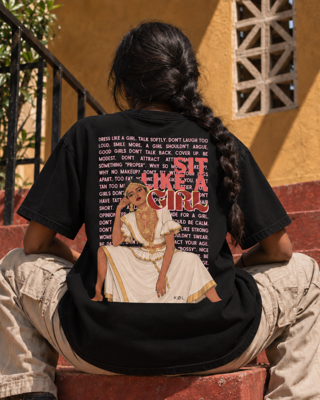 Sit like a girl | Oversized T-Shirt